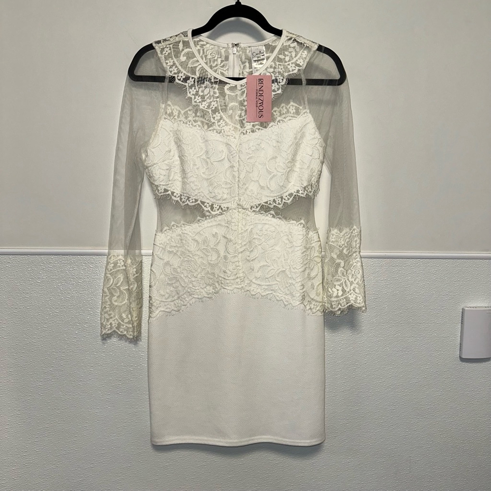 NWT NEW Wedding Women Carolina Dress, Size L, White lace short long sleeve party